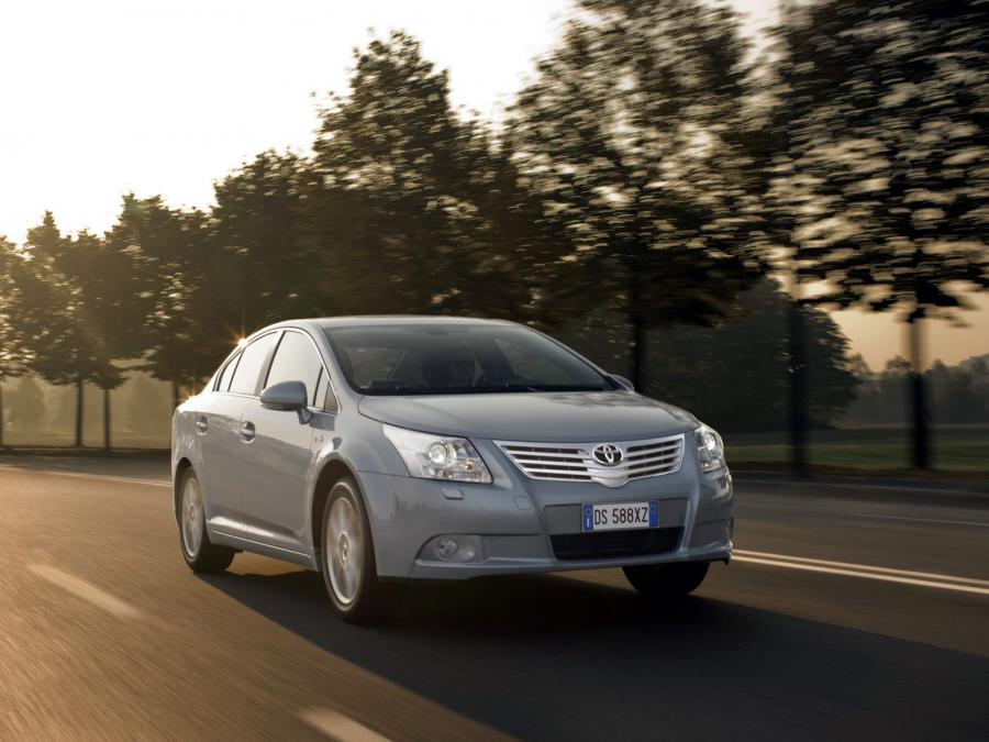  Toyota Avensis Sedan 2008 года  (фото 32 из 57)